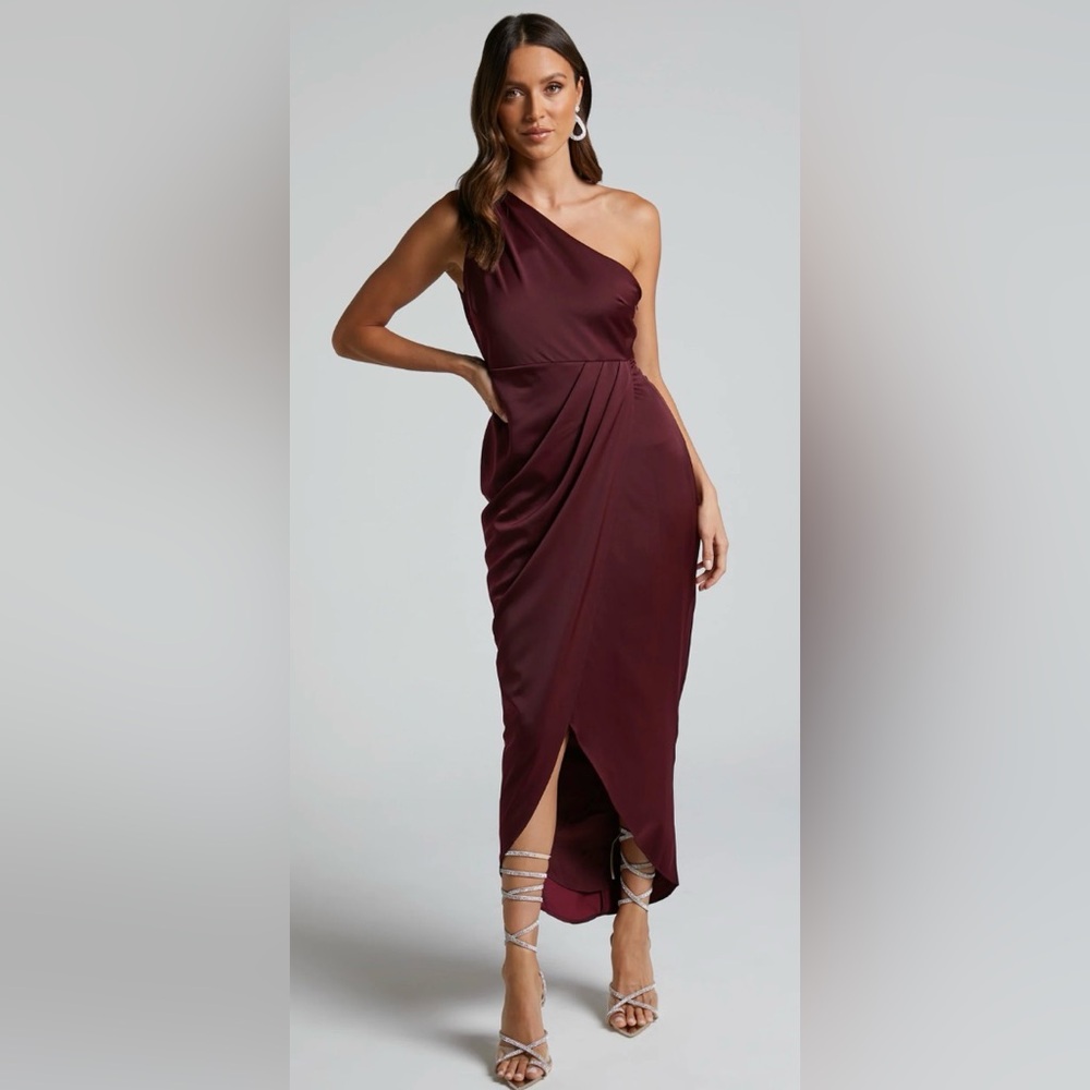 SHOWPO FELT SO HAPPY MIDI DRESS - Picture 1 of 8